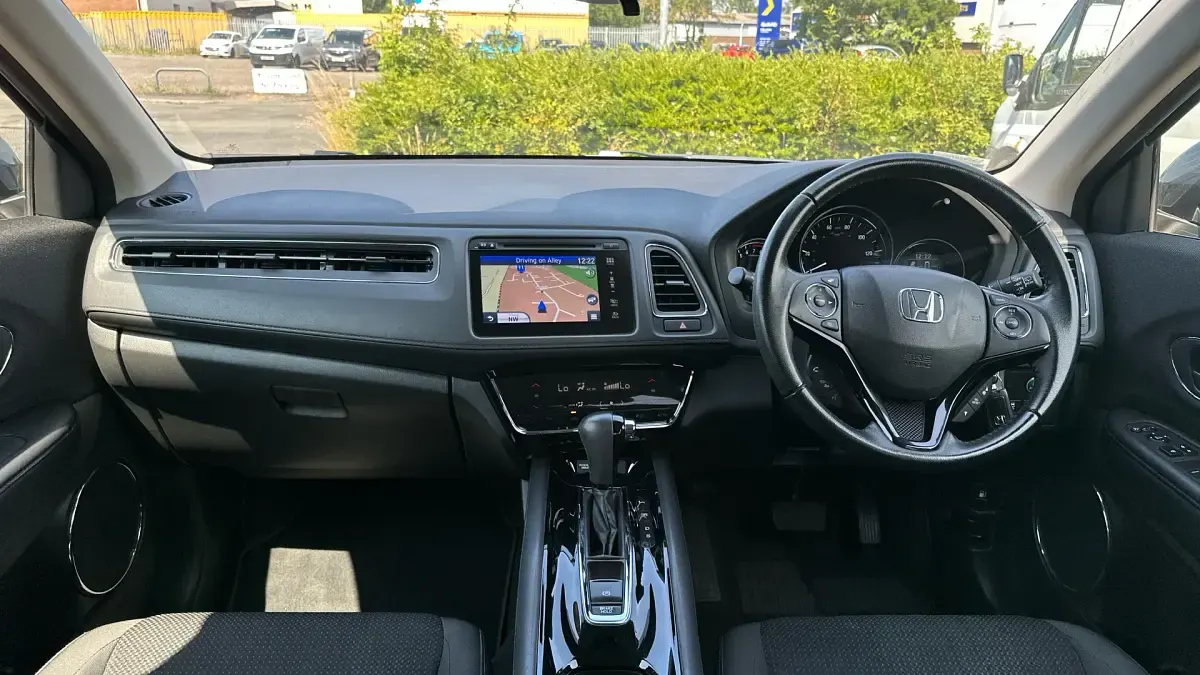 Used Honda HR-V SE 130 HP (95 kW) 2020 Grey SUV