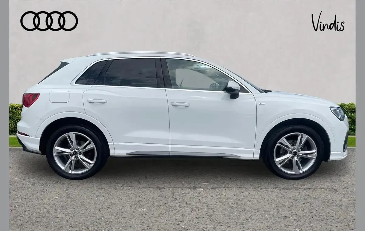 Used Audi Q3 S-Line 150 HP (110 kW) 2022 White SUV