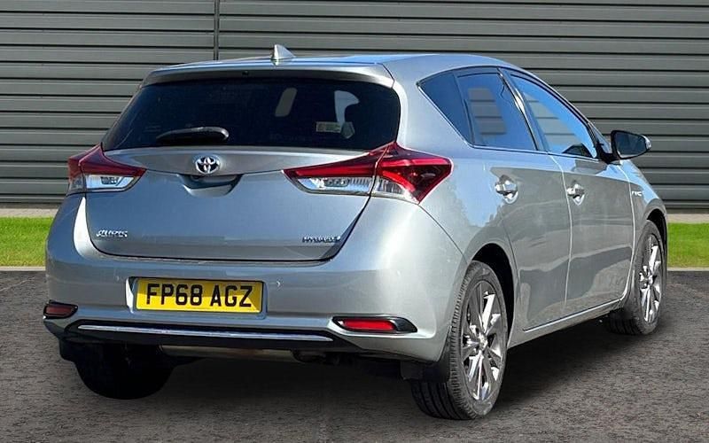 Used Toyota Auris Hybrid 136 HP (100 kW) 2019 Hatchback