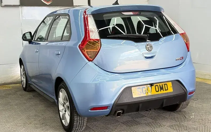 Used MG MG3 106 HP (77 kW) 2017 Blue Hatchback