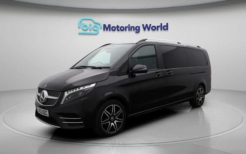 Used Mercedes V300 AMG line 237 HP (174 kW) 2023 Grey MPV