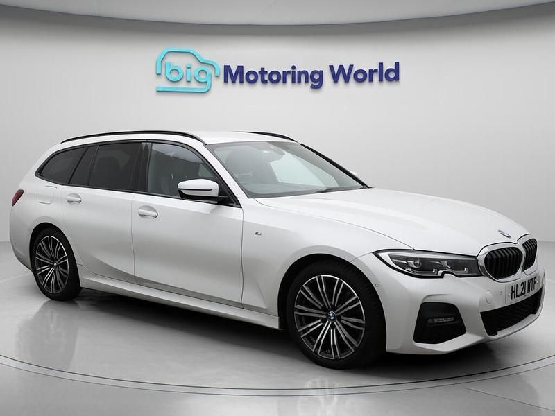 White Used 2021 BMW 320 M Sport Estate | £20,200 (Fair price) - Image 1/4