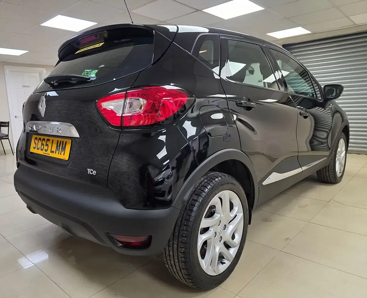 Używany Renault Captur Dynamique 90 KM (66 kW) 2015 Czarny SUV