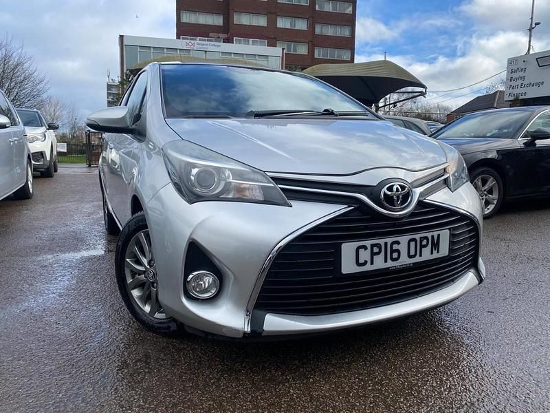 Used Toyota Yaris Multidrive S 2016 Silver Hatchback