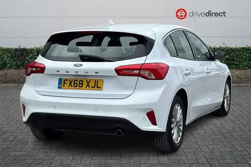 Używany Ford Focus Titanium 125 KM (91 kW) 2018 Biały Hatchback