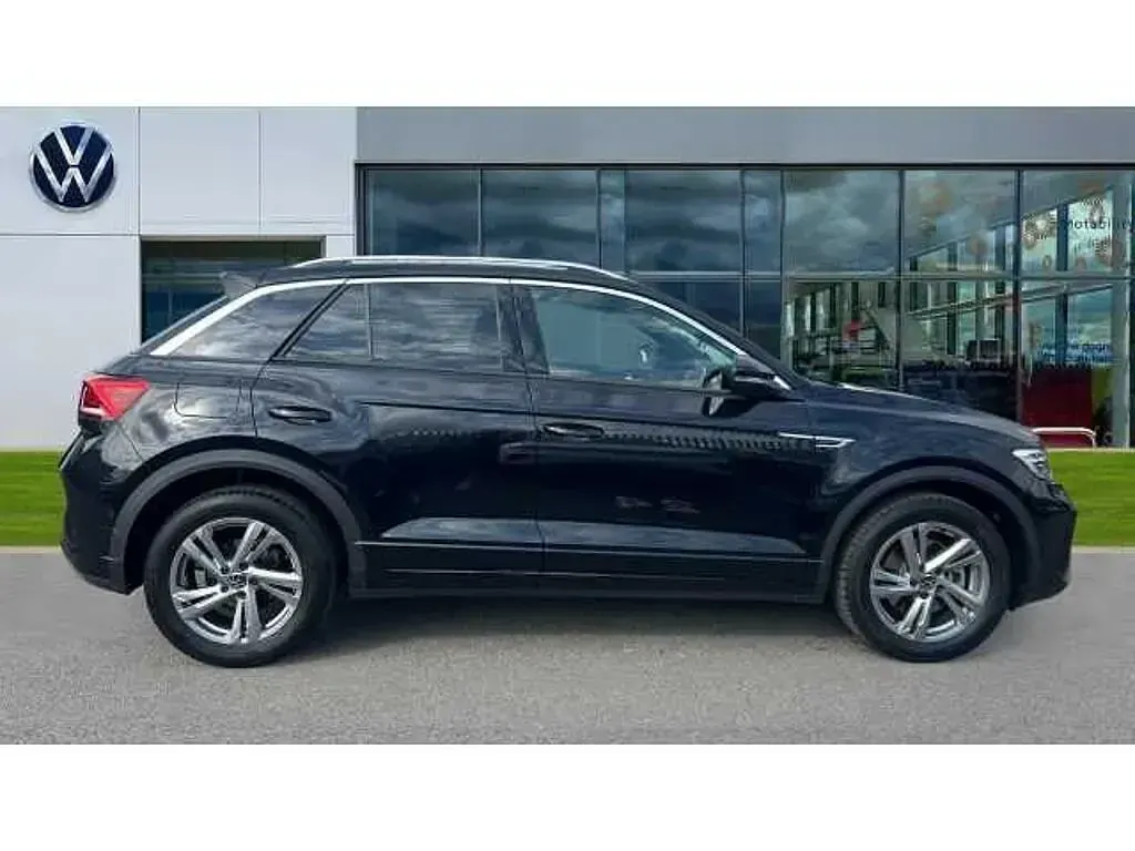 Used VW T-Roc R-line 150 HP (110 kW) 2025 Black SUV