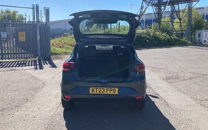 Begagnad Dacia Sandero Expression 91 HK (66 kW) 2025 Halvkombi