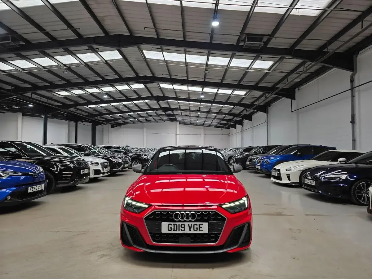 Used Audi A1 Sportback Competition 200 HP (147 kW) 2019 Red Hatchback