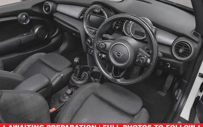 Used Mini Cooper Cabriolet Classic 136 HP (100 kW) 2019 White Cabriolet