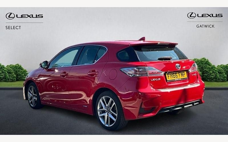 Used Lexus CT200h Executive Line 136 HP (100 kW) 2017 Hatchback