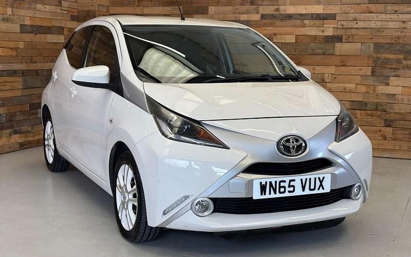 Gebraucht Toyota Aygo X-pure 69 PS (50 kW) 2015 Kleinwagen