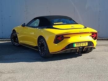 Used MG Cyberster Trophy 250 kW (340 HP) 2024 Yellow Cabriolet