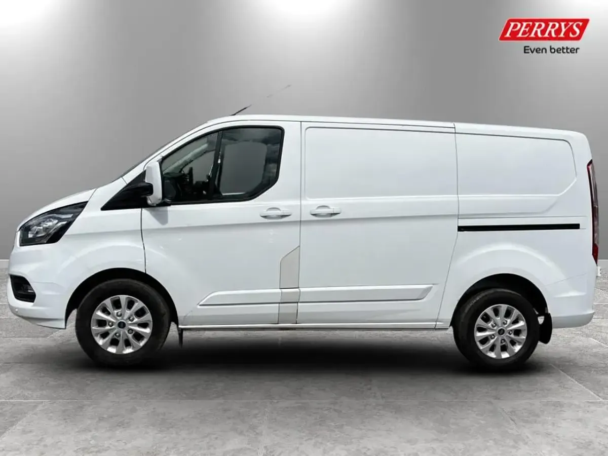 Used Ford Transit Custom Limited 128 HP (94 kW) 2022 White