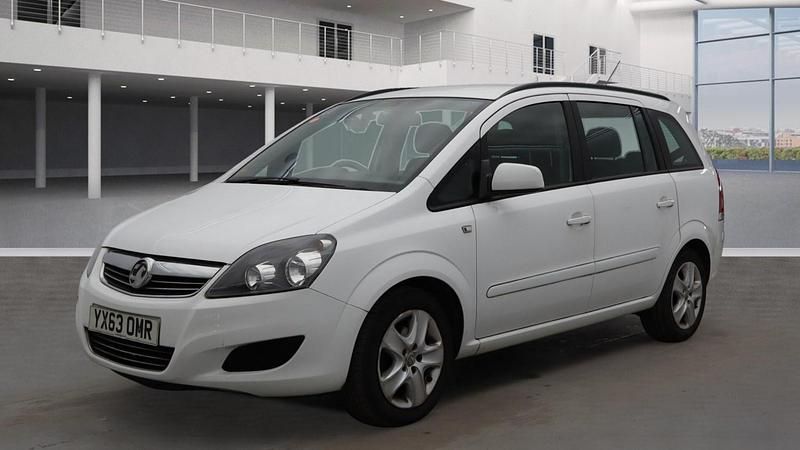 Used Vauxhall Zafira 115 HP (84 kW) 2013 White MPV