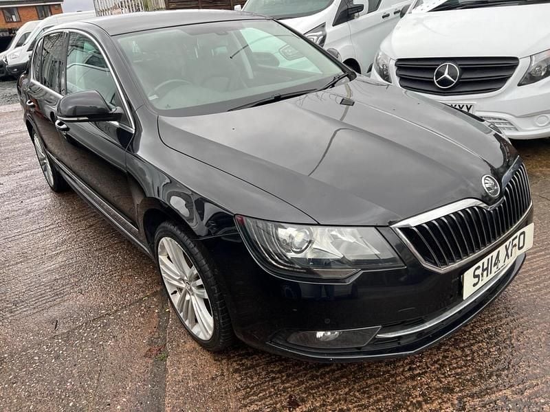 Used Skoda Superb Elegance 170 HP (125 kW) 2014 Black Hatchback