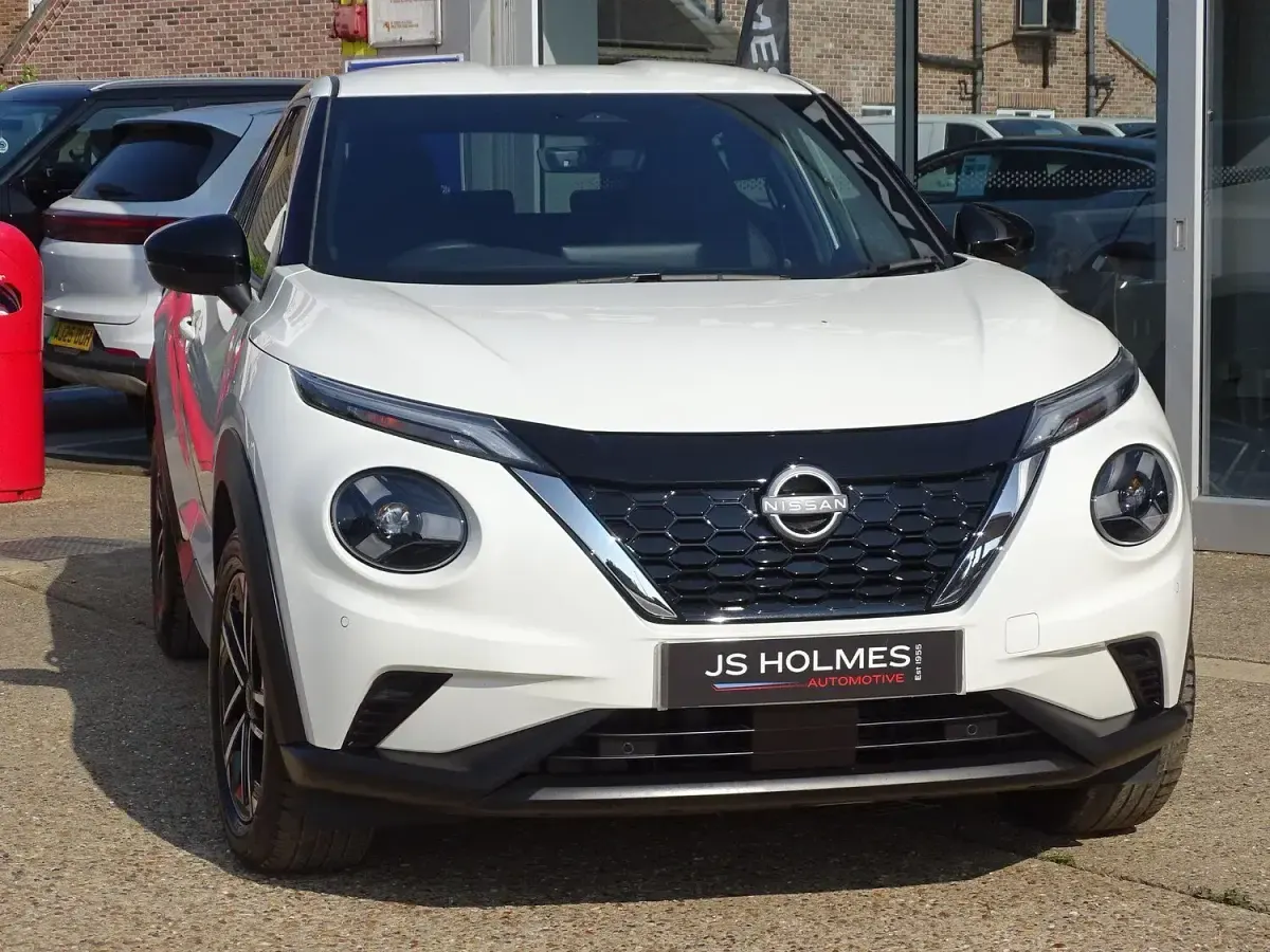 Used Nissan Juke N-Connecta 143 HP (105 kW) 2024 White SUV