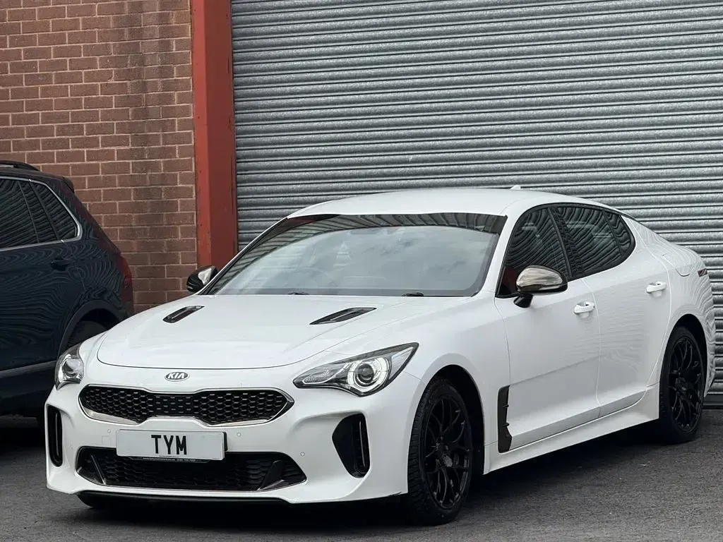 Used Kia Stinger GT-Line 197 HP (144 kW) 2019 White Hatchback