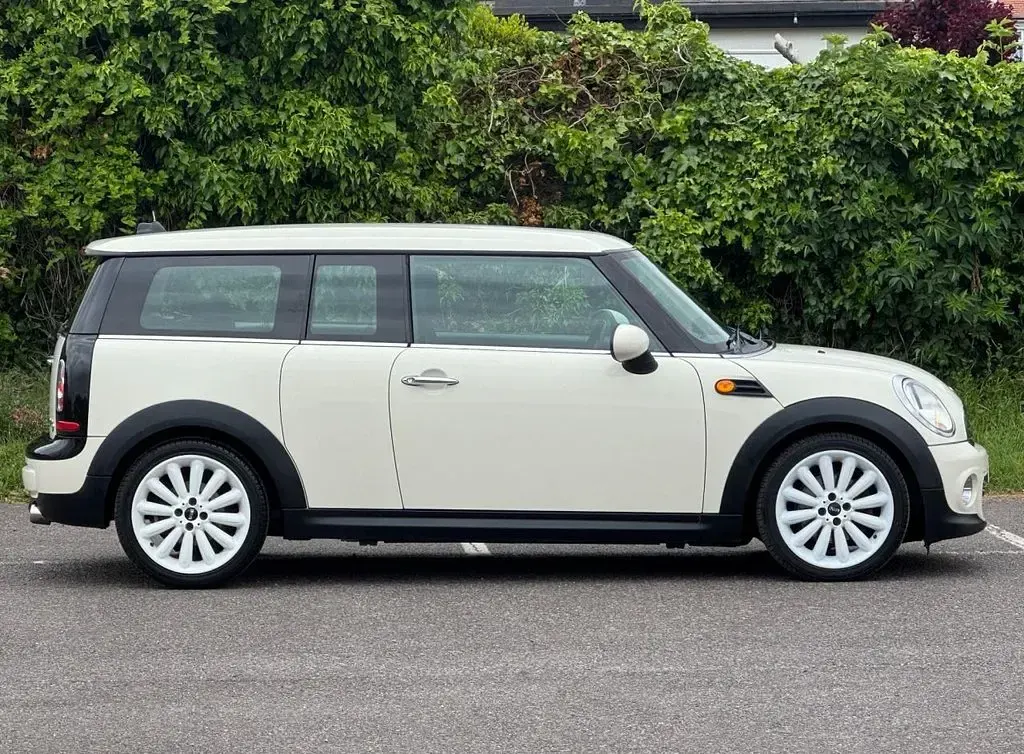 Used Mini Cooper Clubman 112 HP (82 kW) 2013 White Estate