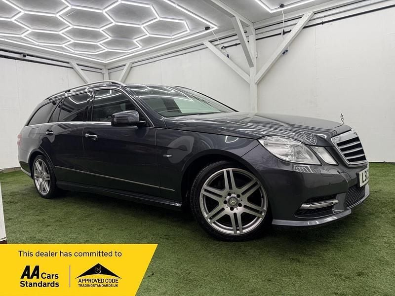 Used Mercedes E220 170 HP (125 kW) 2012 Grey Estate