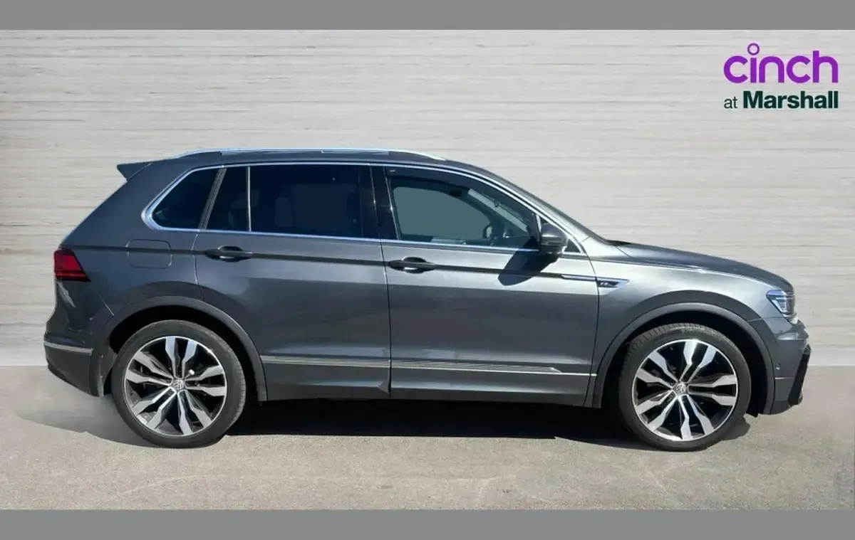 Usado VW Tiguan SEL 230 CV (169 kW) 2020 Gris SUV