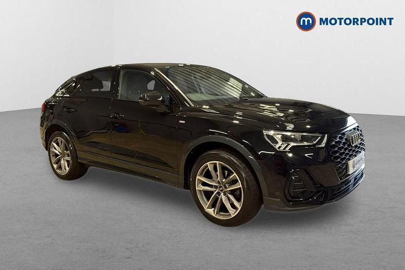 Usado Audi Q3 Black Edition 150 HP (110 kW) 2022 SUV
