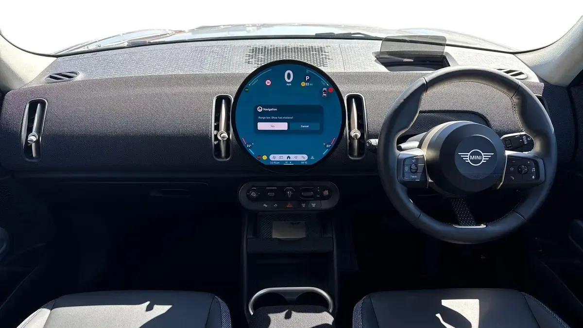 Używany Mini Countryman 215 KM (158 kW) 2024 Srebrny SUV