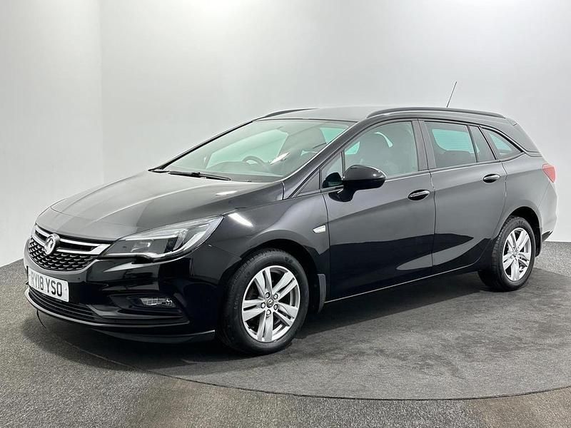 Used Vauxhall Astra Design Edition 2025 Black Estate