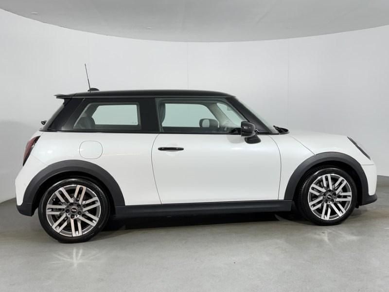 Used Mini Cooper Classic 2025 White Hatchback