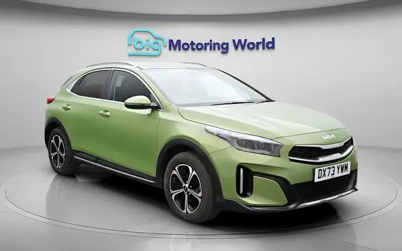 Usado Kia XCeed 141 HP (103 kW) 2023 Verde SUV