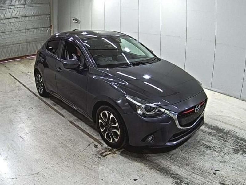 Begagnad Mazda Demio Touring 2015 Grå Halvkombi