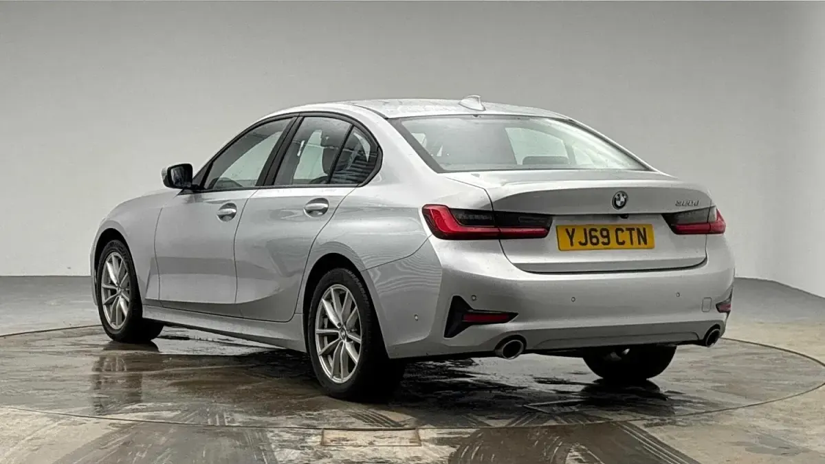 Used BMW 320 Comfort Edition 190 HP (139 kW) 2020 Bright silver Sedan