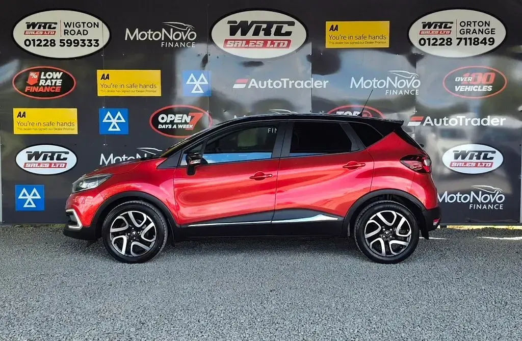 Used Renault Captur Iconic 90 HP (66 kW) 2018 Red SUV
