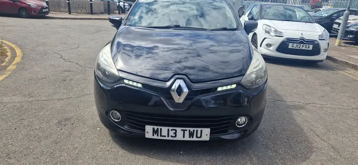 Used Renault Clio Expression+ 90 HP (66 kW) 2013 Black Hatchback