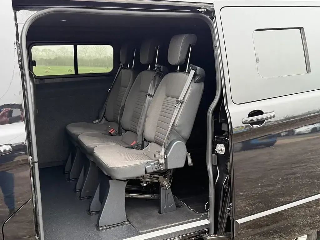 Used Ford Transit Custom Limited 130 HP (95 kW) 2022 Black Van