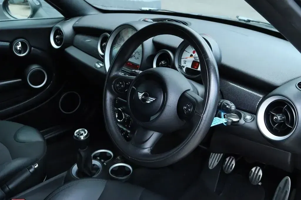 Used Mini Cooper S Coupé 184 HP (135 kW) 2011 Grey Coupe