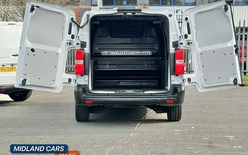 Używany Fiat Scudo 145 KM (106 kW) 2022 Biały Van