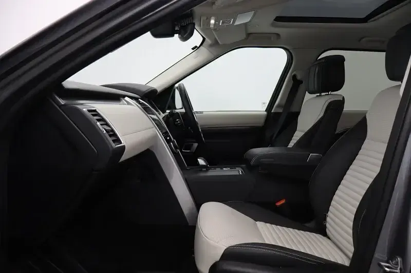 Used Land Rover Discovery 345 HP (253 kW) 2025 Grey SUV