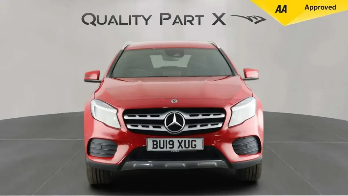 Used Mercedes GLA200 Executive 156 HP (114 kW) 2019 Red SUV