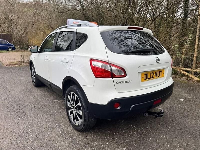 Used Nissan Qashqai N-TEC 110 HP (80 kW) 2012 White SUV