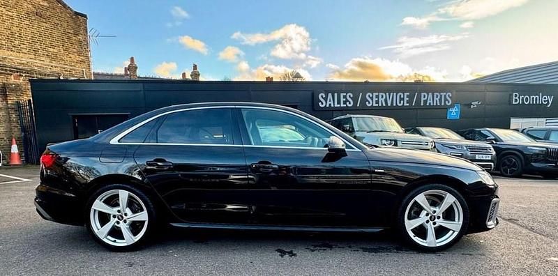 Begagnad Audi A4 S-Line 163 HK (119 kW) 2021 Svart Sedan
