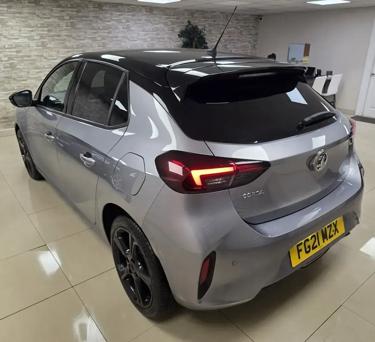 Used Vauxhall Corsa SRi 100 HP (73 kW) 2021 Grey Hatchback