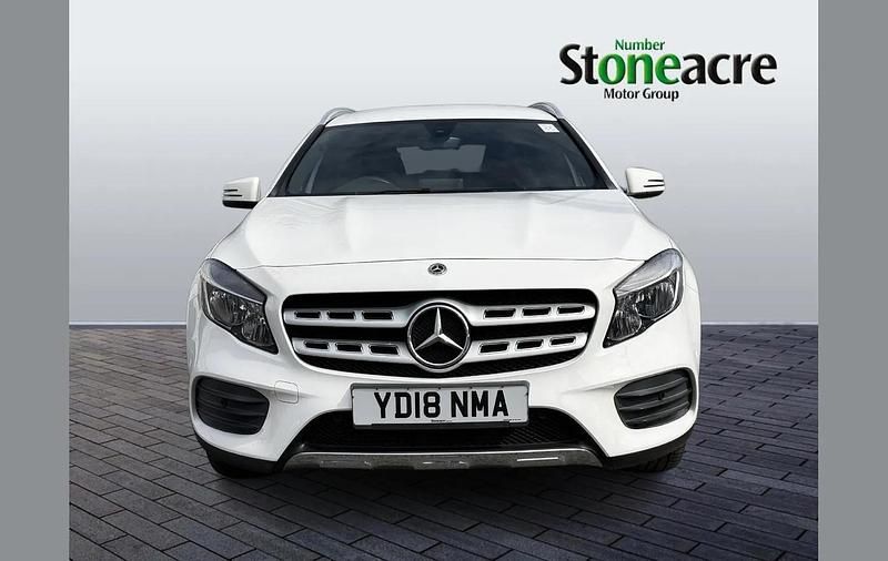 Used Mercedes GLA250 Executive 211 HP (155 kW) 2018 White SUV