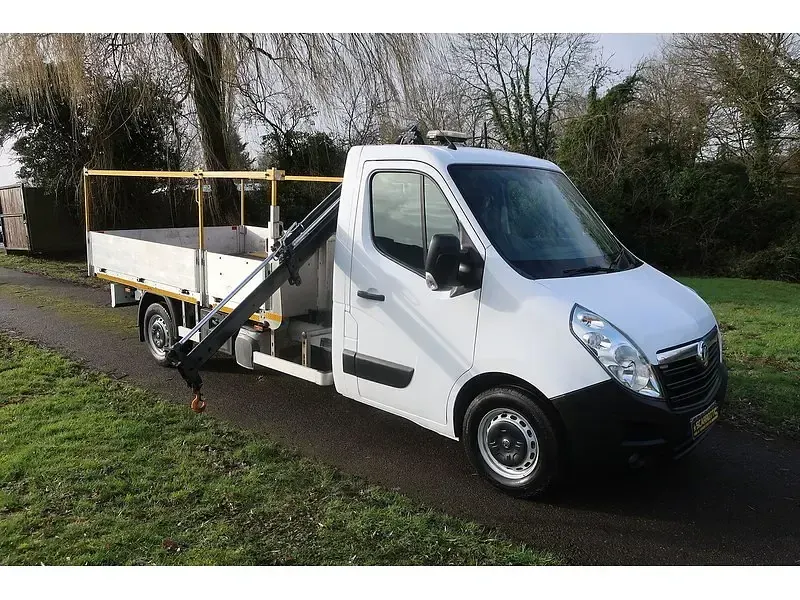 Begagnad Vauxhall Movano 130 HK (95 kW) 2018 Vit Minibuss