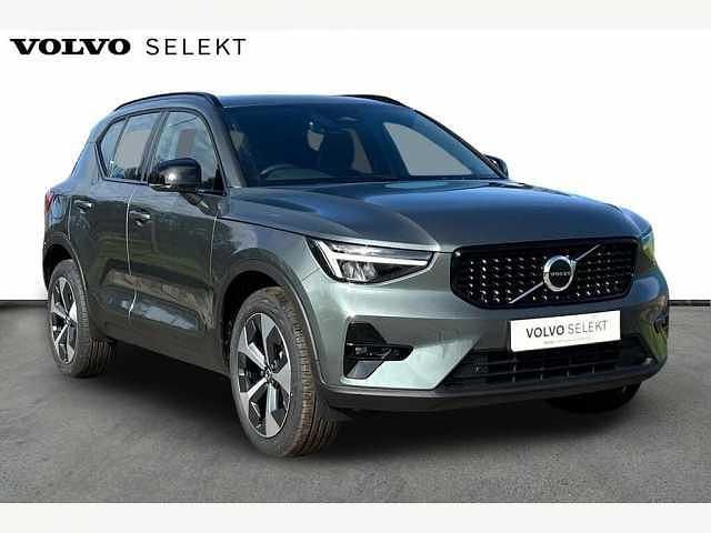 New Volvo XC40 Plus 161 HP (118 kW) 2026 White SUV