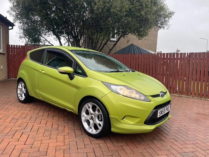 Green Used 2010 Ford Fiesta Style Hatchback | £1,200 (Good price) - Image 1/4