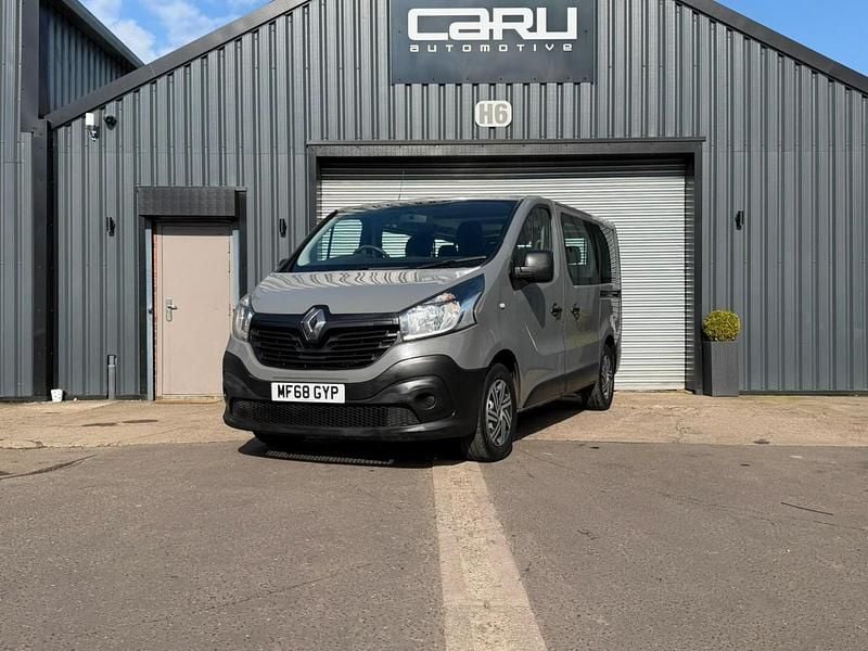 Begagnad Renault Trafic Business 2018 Grå Minibuss
