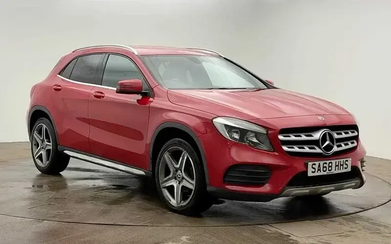 Usado Mercedes GLA200 AMG line 136 HP (100 kW) 2018 SUV