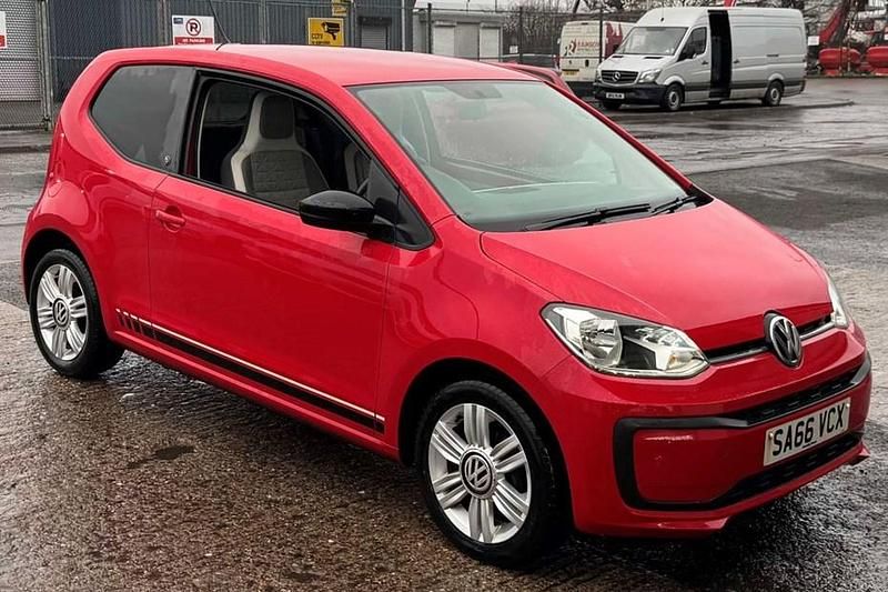 Used VW up! Beats 60 HP (44 kW) 2016 Red Hatchback