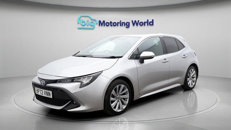 Used Toyota Corolla Design 121 HP (88 kW) 2023