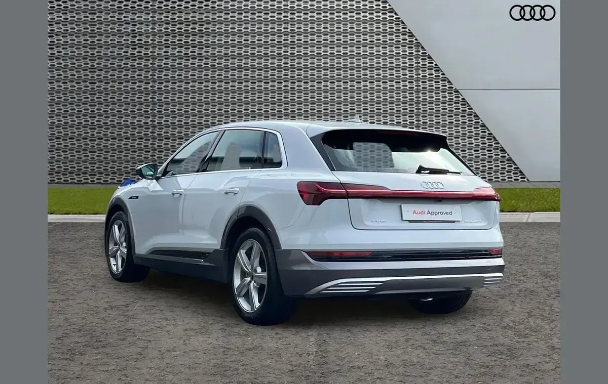 Used Audi e-tron Advanced 300 kW (408 HP) 2022 White SUV